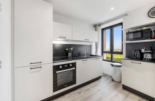 Saint-Benoit-des-Ondes Apartment | Lovely apartment in Saint-Benoit-des-Ondes