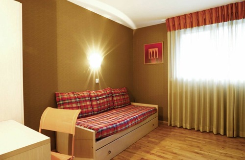 Divonne-les-Bains Apartment | Lovely apartment for 6 guests with WIFI, hot tub, pool, A/C, TV, terrace, pets allowed and parking