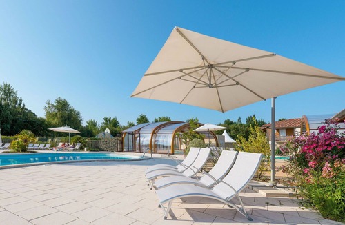 Parentis-en-Born Apartment | Lovely apartment for 6 guests with WIFI, pool, TV, terrace and pets allowed