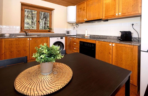 Taull Apartment | Lovely apartment for 6 guests with WIFI, TV and balcony