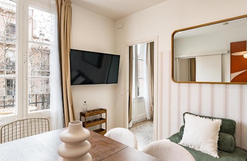 La Sagrada Familia Apartment | Lovely Apartment with Balcony in Sagrada Familia