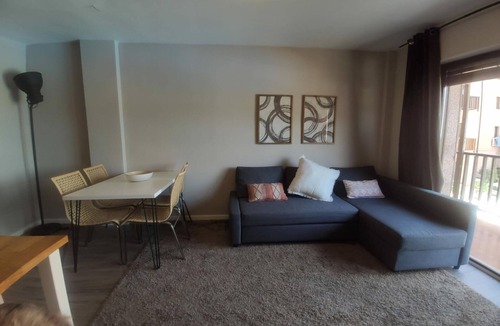 Jaca Apartment | Lovely Apartment with Pool, Squash, Gym, and Parking near Jaca Center