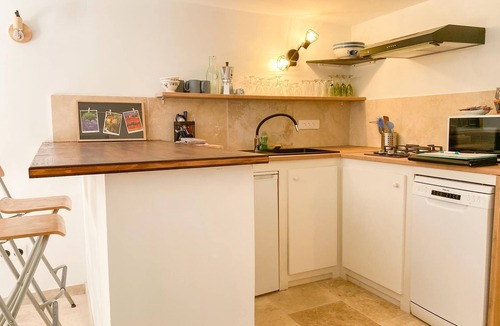 Apt House | Lovely cottage in beautiful surroundings