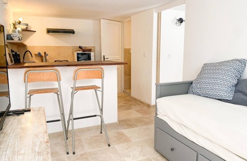 Apt House | Lovely cottage in beautiful surroundings