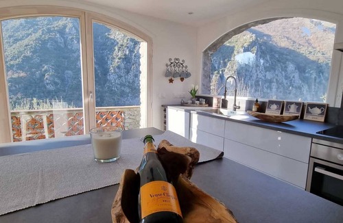 Breil-sur-Roya Apartment | Lovely Guest House with private pool
