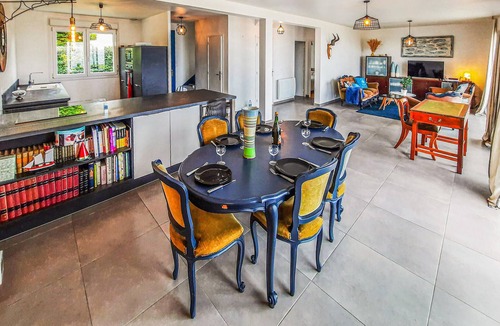 Plouarzel House | Lovely home in Plouarzel with WiFi