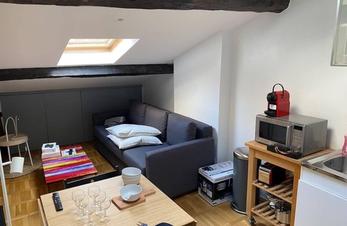 Gorge de Loup Apartment | Lovely studio in the 9th arrondissement, near the quays.