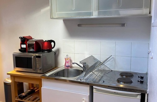 Gorge de Loup Apartment | Lovely studio in the 9th arrondissement, near the quays.