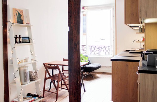 Enfants-Rouges Apartment | Lovely Studio with a view, Le Marais