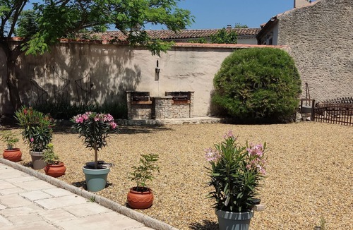 Grospierres Apartment | Lovely vacation home Gite eglantier