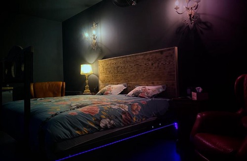 Chazey-sur-Ain Hotel | Loveroom avec jacuzzi 01