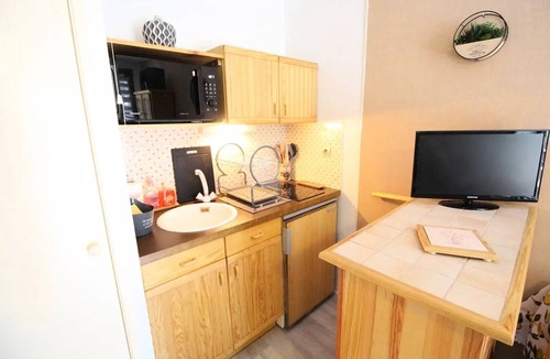 Bagneres-de-Luchon Apartment | LUCHON Apartment for 2–4 People LL Parking Large Balcony