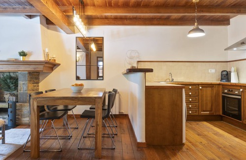 Arties Apartment | Luderna - Apto con terraza Rouche