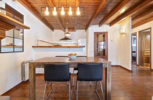 Arties Apartment | Luderna - Apto con terraza Rouche