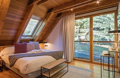 Vielha House | Luderna - Casa con jardín Montcorbison