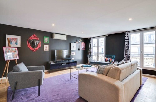 9th Arrondissement Apartment | LUXE OPERA LAZARE RESIDENCE-CHIC& MODERN