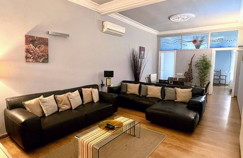 L'Antiga Esquerra de l'Eixample Apartment | Luxurious, spacious and modern apartment in a superb central location.