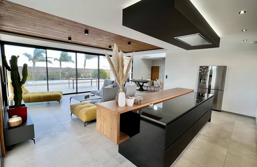 Saint-Nazaire Villa | Luxurious villa with pool, jacuzzi and exceptional view! 5 minutes from the beach