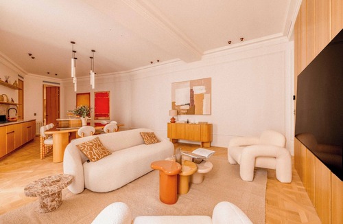 Quartier de la Plaine-de-Monceaux Apartment | Luxury A/C Apt - 6p/3bdr - Arc de Triomphe