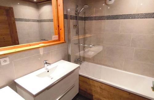 Bonneval-sur-Arc Apartment | Luxury Apartment at the Foot of the Slopes for 6–8 People