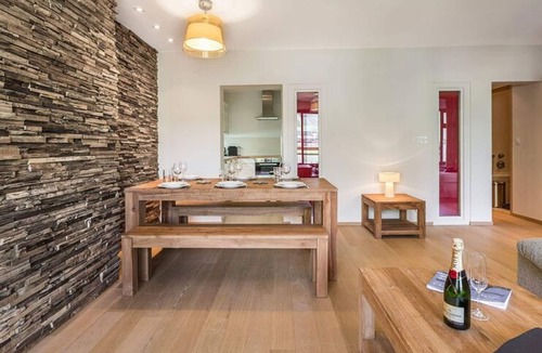 Val-d'Isere Apartment | Luxury apartment 75m², 6 pers, center Val d'Isère, ski-in/ski-out, south-facing terrace