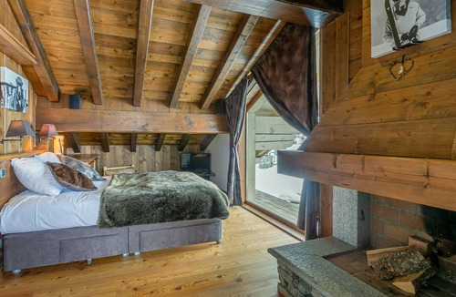 Val-d'Isere Apartment | Luxury apartment with pool, parking and WIFI in Val-d'Isère