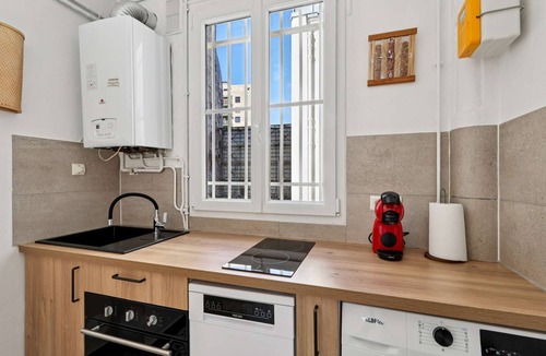 Quartier du Petit-Montrouge Apartment | Luxury Paris Apt, Metro 4 & RER B, CDG Access
