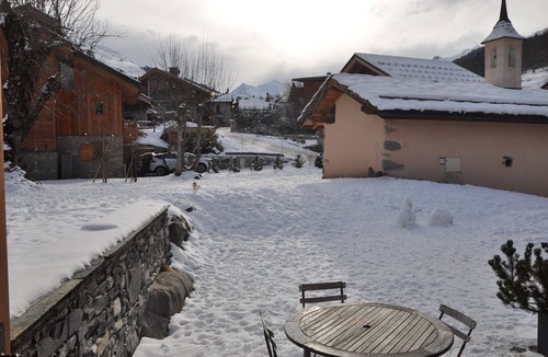 Le Raffort House | Méribel Triplex sleeps 4/5 - 6/7 optional
