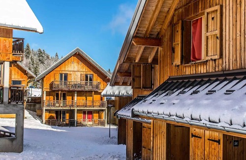 La Feclaz Apartment | Madame Vacances Les Chalets du Berger * Residence - 2 Room Apartment Sleeping Area 6 People