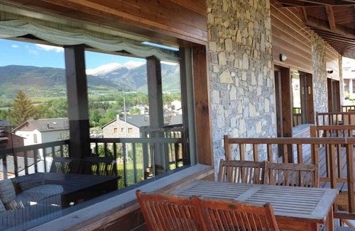 Llivia House | Magnífica Casa en el Corazón de la Cerdanya