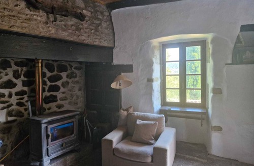 Lussas House | Magnanerie Isolée au Milieu de 8Ha de Thym Sauvage en Surplomb de la Vallée