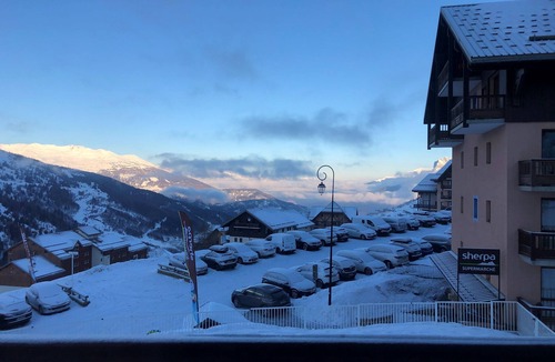 Valmeinier Apartment | Magnificent 6-person apartment 50 m from the slopes Household linen and towels included!