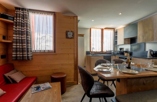 Val-Thorens Apartment | Magnificent duplex of 60M² 8pers. fully renovated, south facing, balcony with mountain view
