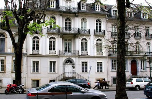 Bagneres-de-Luchon Apartment | Magnificent T2 4 pers or T4 10 pers twin /HEATED POOL