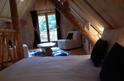 Malvezie House | Magnificent log cabin for up to 4 people