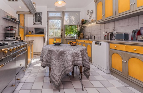 Lauris Villa | Magnificent Mas Provençal in the southern Luberon