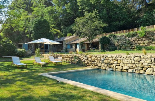 Lauris Villa | Magnificent Mas Provençal in the southern Luberon