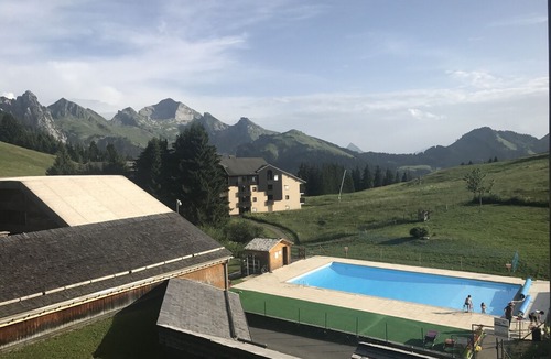 Manigod Apartment | Magnificent modern apartment at the foot of the slopes