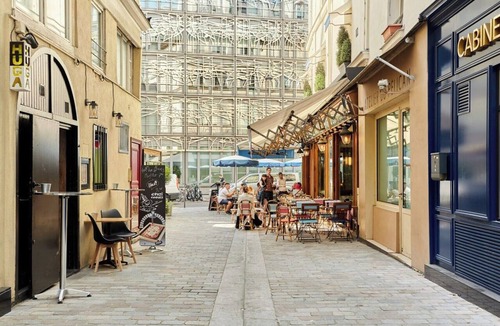 Paris City Center Apartment | Magnificent New Apartment Louvre Palais Royal
