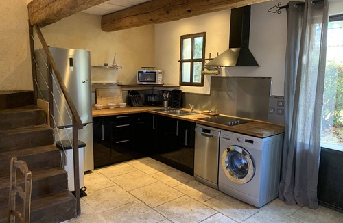 Charleval Cottage | Magnificent outbuilding in Mas Provencal with swimming pool, near Pont Royal golf course