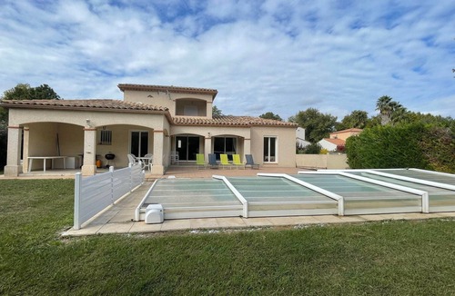 Saint-Cyprien Plage Villa | Magnificent Villa with private pool, bicycles and wifi