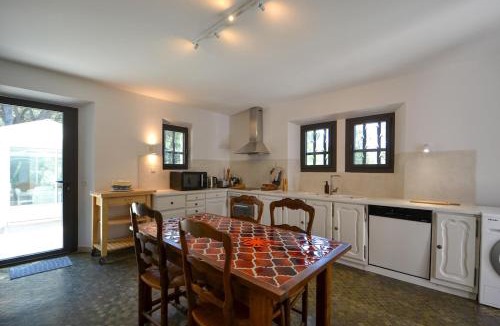 Beaucaire Villa | Magnifique Bastide Provençale avec piscine entièrement privatisée