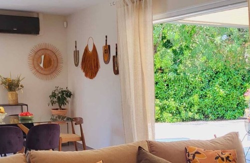 Labeaume Villa | Magnifique Villa Avec Piscine 'casa Mama'