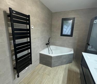 Grospierres Villa | Magnifique villa proche ruoms vallon pont darc