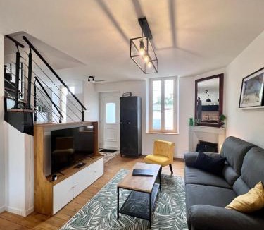Brive-la-Gaillarde Villa | Maison 6 personnes - Spa privé Jardin Pétanque - Proche gare Brive
