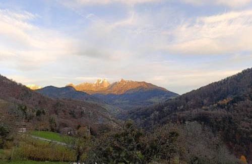 Saint-Ferreol House | Maison a 20 km des pistes 74210
