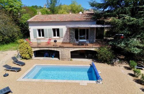 Saint-Saturnin-les-Apt House | Maison avec piscine chauffée, centre village