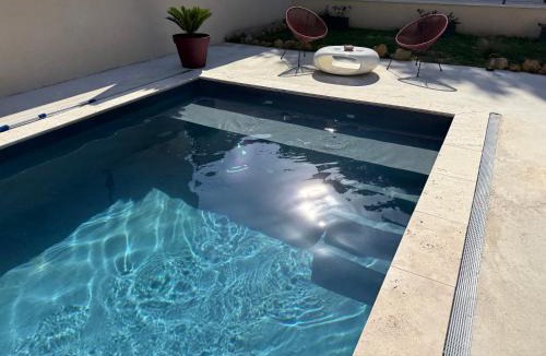 Reauville House | Maison avec piscine privée et jardin en Drôme provençale