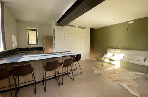 Saint Clair Villa | Maison bohème chic de 3 suites face à la cité internationale