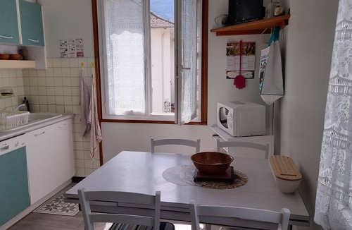 Bareges Apartment | Maison Cazaux – Apartment for 2 to 4 Guests, Spa-Goers, Mountain View, Shared Garden & Wi-Fi
